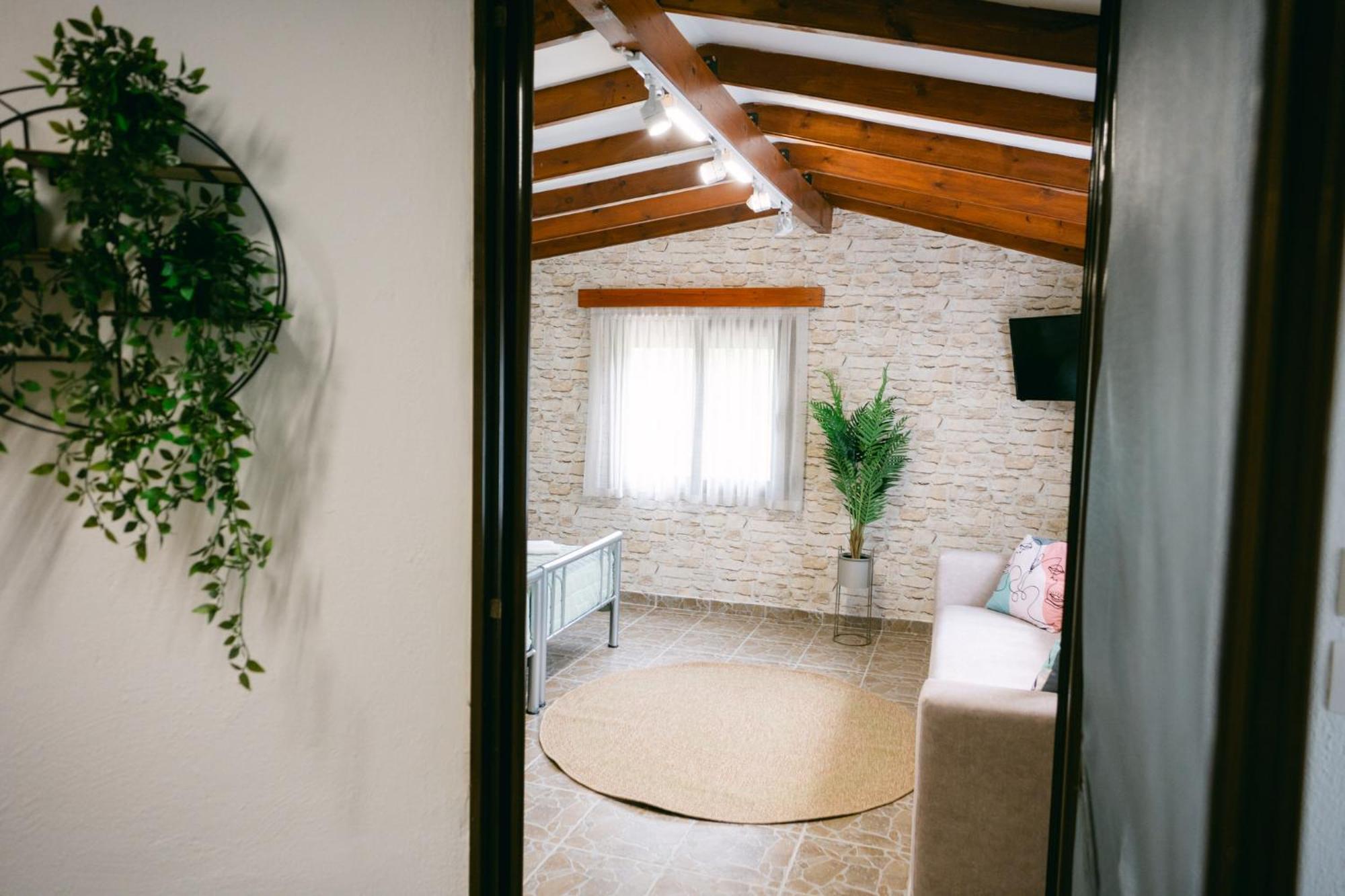 Evdokia's House * Dikella