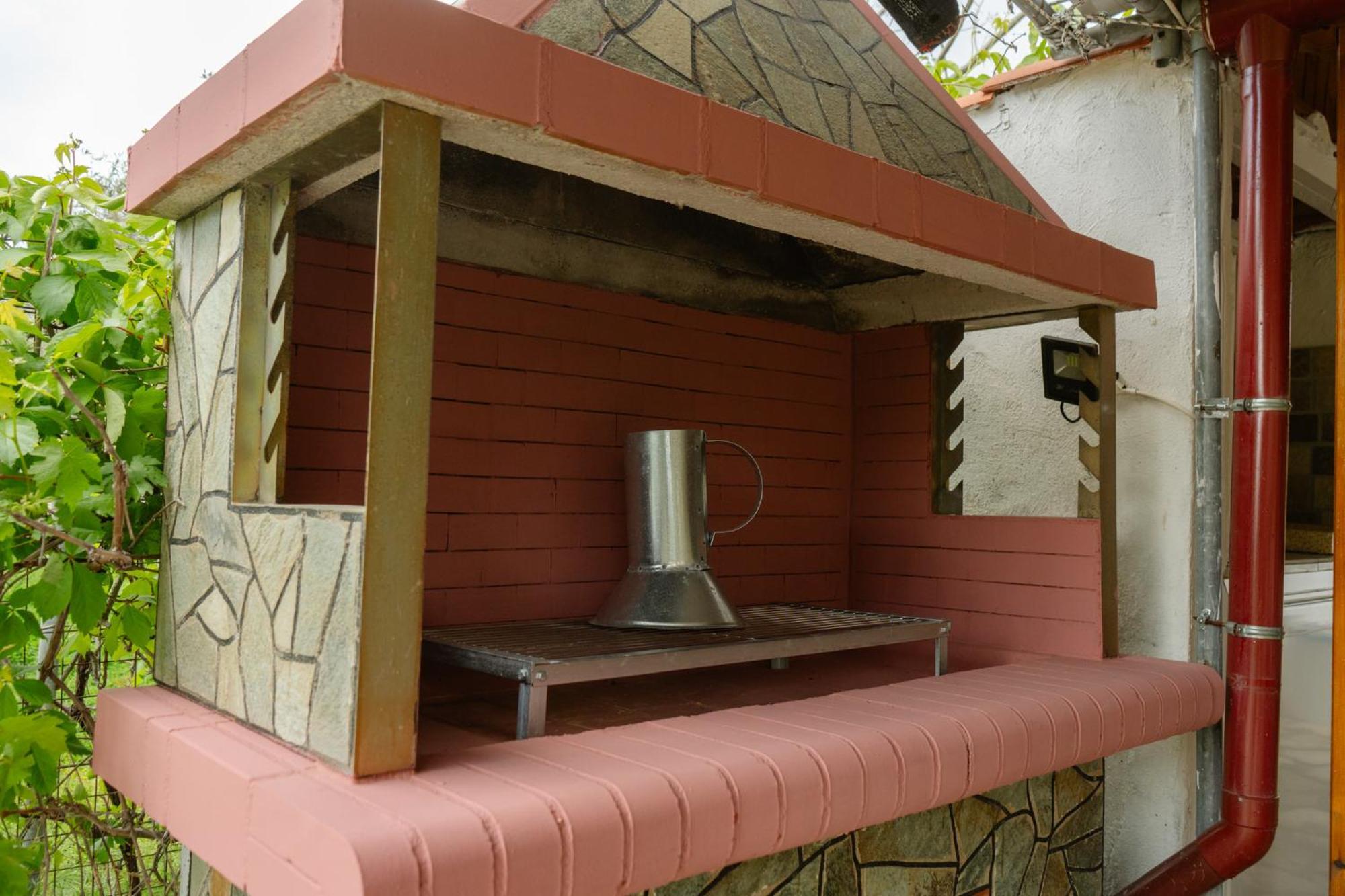 Evdokia's House Holiday home Dikella