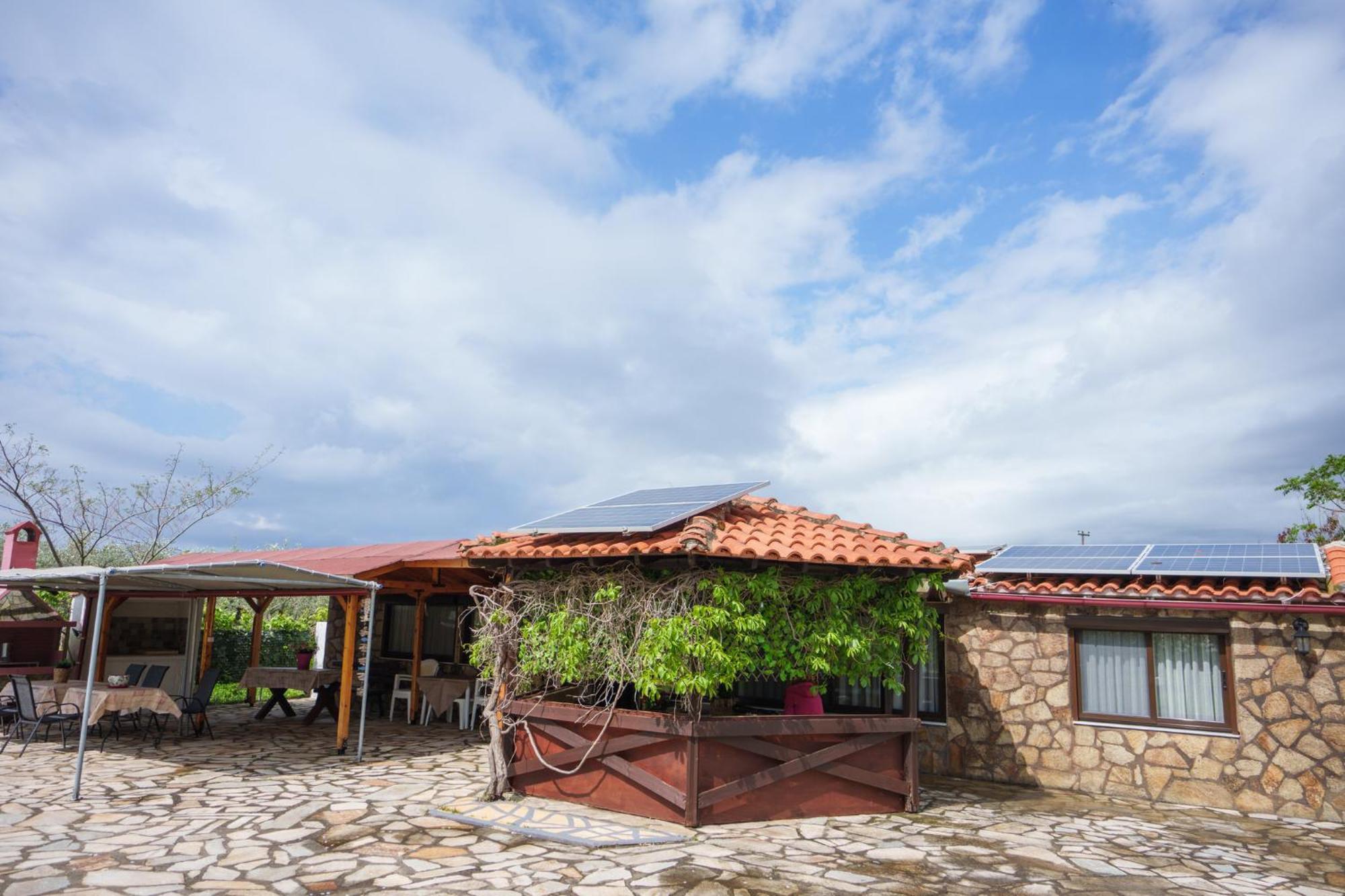 Evdokia's House Holiday home Dikella
